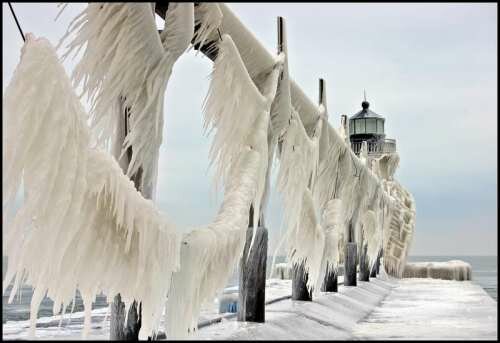 Photographers have journeyed to the pier to capture the amazing ice formations