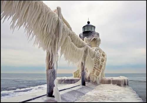 Photographers have journeyed to the pier to capture the amazing ice formations