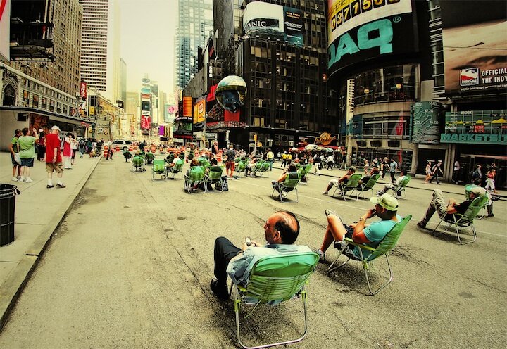 new york timesquare people green sit by oliver wutscher